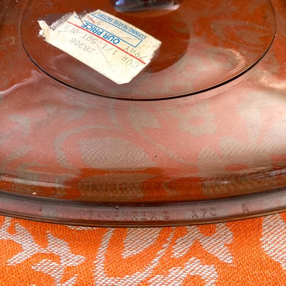 never used PYREX — Square 1.5QT Casserole Dish LID - Picture 3 of 4